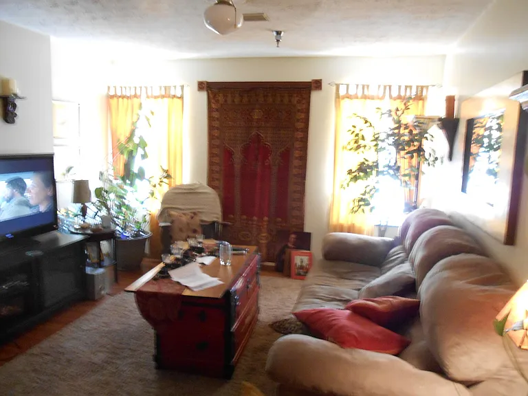 610 South St #9 — Photo 4