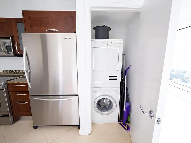 20000 Country Club Dr #1001 — Photo 12
