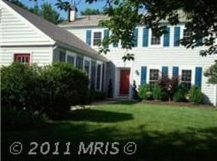 5525 Dunsmore Rd, Alexandria, VA 22315