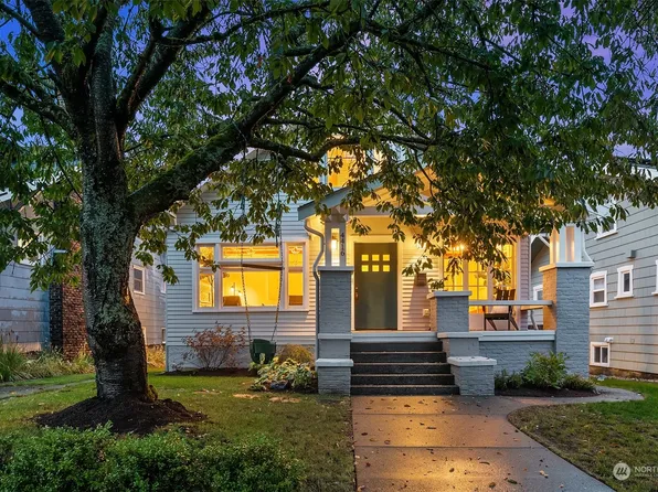 4416 Sunnyside Avenue N, Seattle, WA 98103