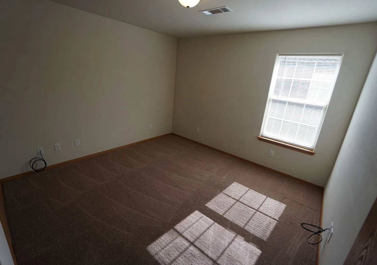 522 Jane St — Photo 1