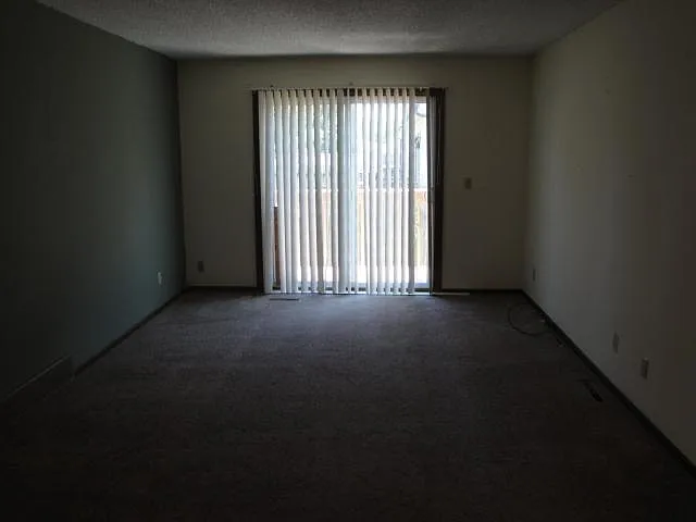 632 Lunar Ln — Photo 5