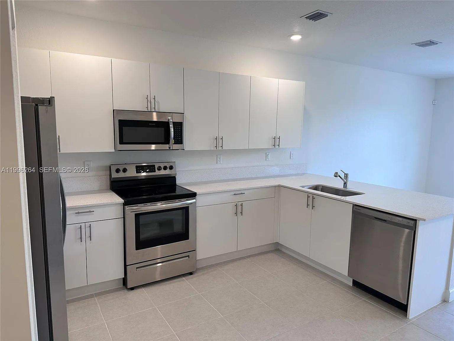 Keys Gate Residential — Photo 2