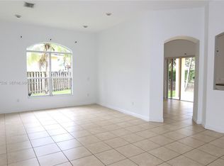 3488 NE 1st St, Homestead, FL 33033