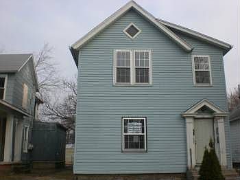 2nd image of 137 Esmond St