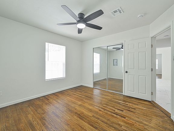 4th image of 1526 NW 45th St