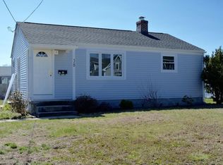 38 Judith St, Springfield, MA 01118