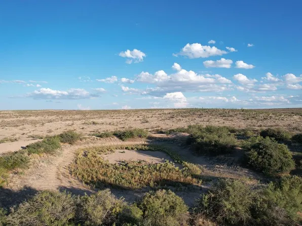 4 Bridle Path Run, Sierra Blanca, TX 79851