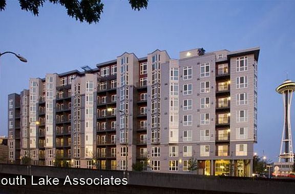 3rd image of 699 John St Unit 303