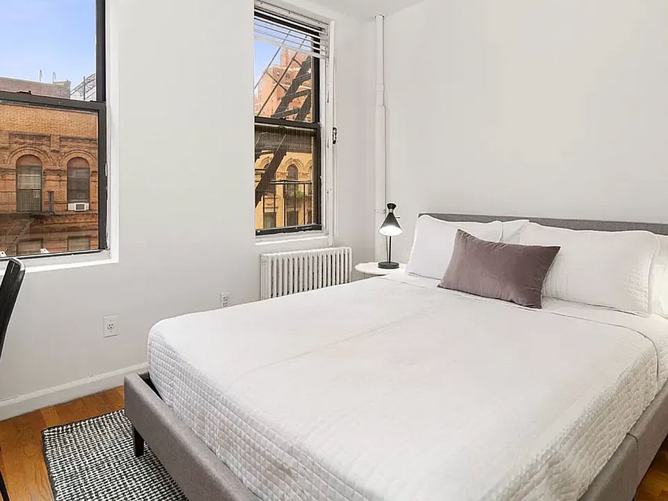 2nd image of 115 Saint Marks Pl APT 6