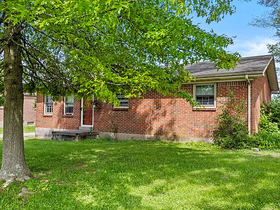 4th image of 218 Brookfield Dr