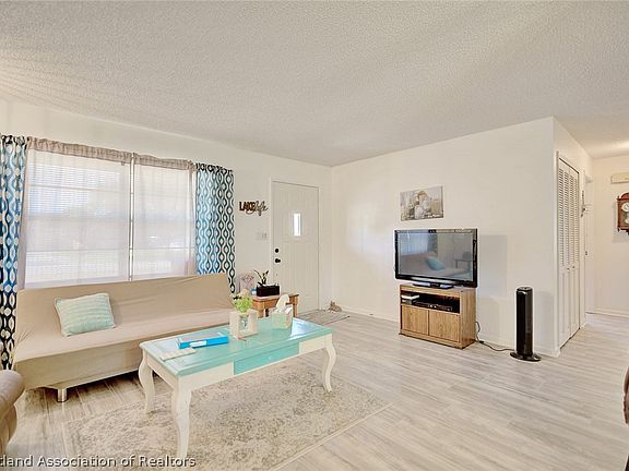 3rd image of 1553 Lake Clay Dr