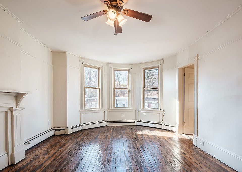 1st image of 368 Liberty St #C