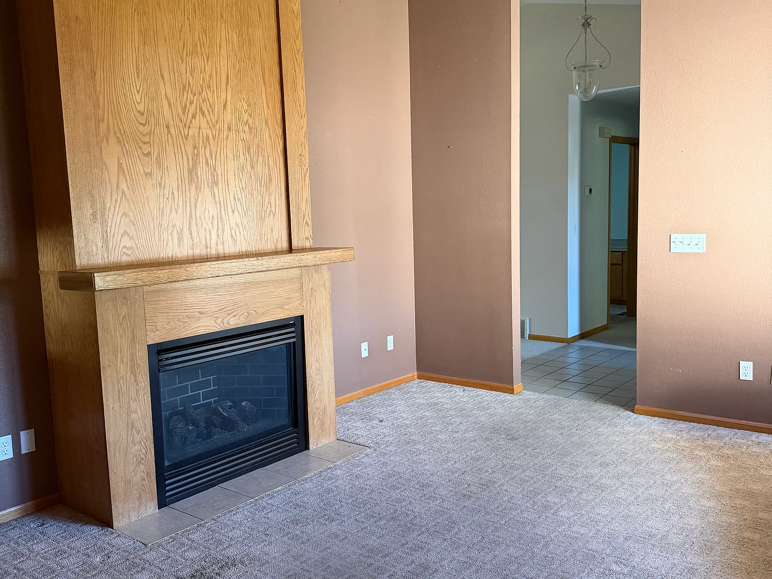 3 bed, 2.5 bath, 1900 sqft, $2,500 — Photo 4