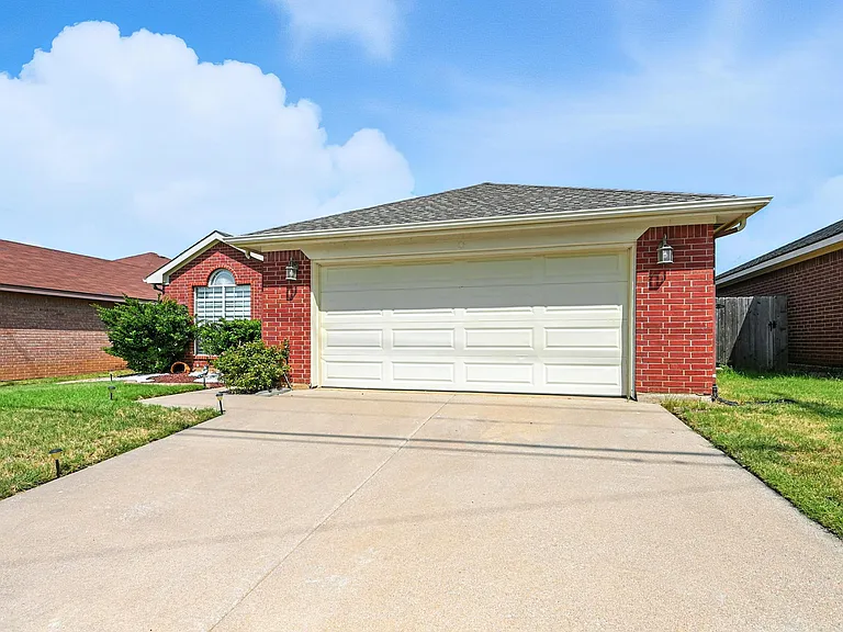 1455 Morrison Dr — Photo 17