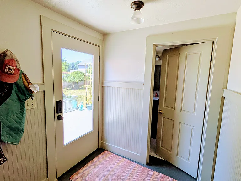 1149 SW Brockwood Ave — Photo 27