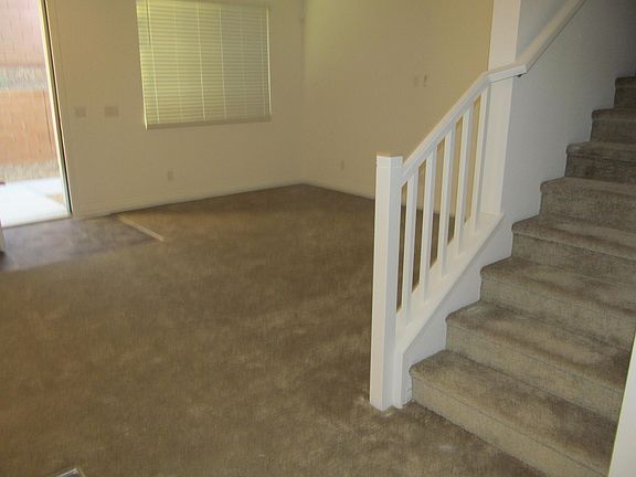 4th image of 25 Barbara Ln #73