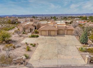 810 Roadrunner Cir, Las Cruces, NM 88011