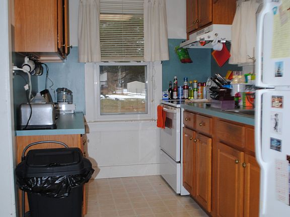 2nd image of 375 Allen Ave
