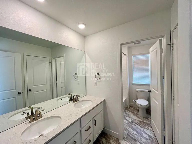 14833 Fairfax St — Photo 14