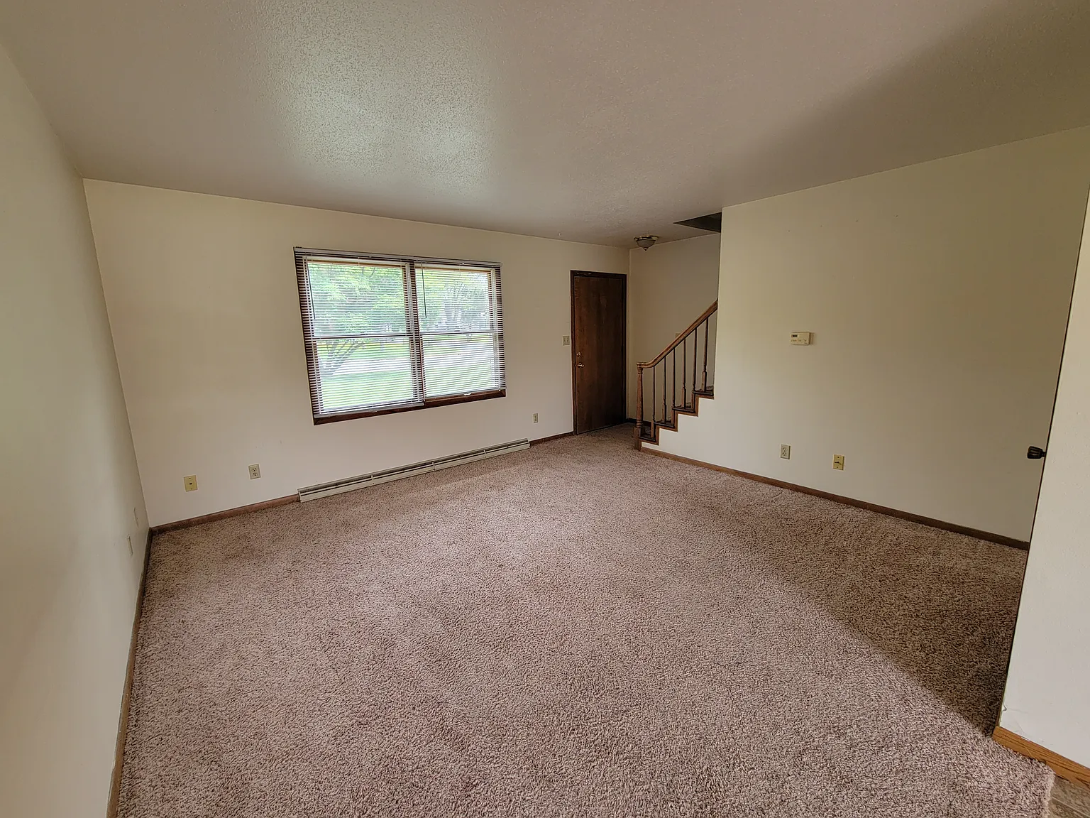 2 bed, 1200 sqft, $1,025 — Photo 4