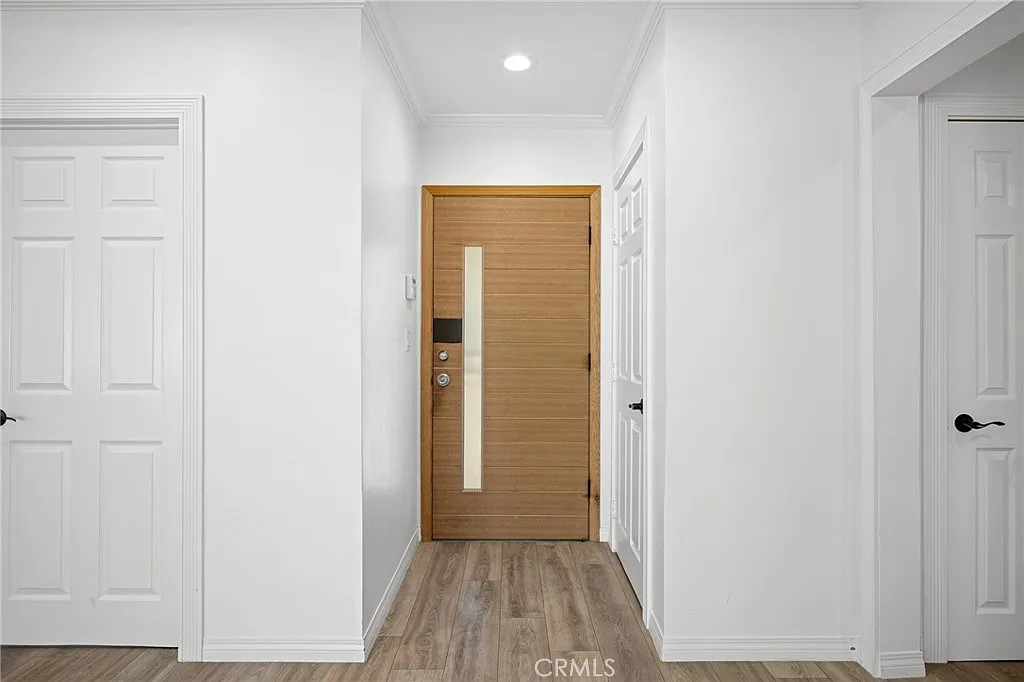 3 bed, 1264 sqft, $4,250 — Photo 3