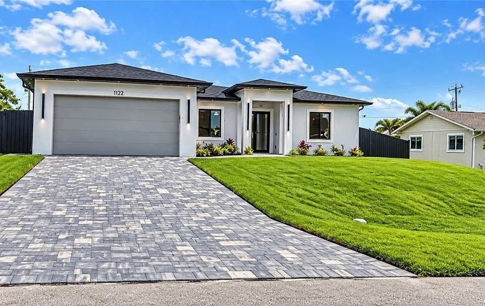 1122 NW 15th St