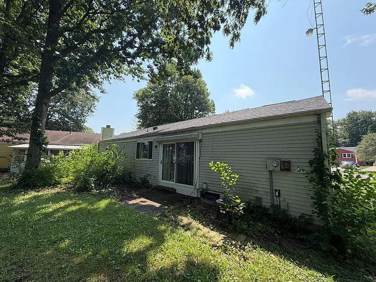3781 Cherry Hill Ct — Photo 4