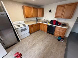 1009 W Pikes Peak Ave, Ave, CO 80904
