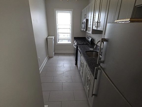 2nd image of 17 Van Reypen St Floor 1