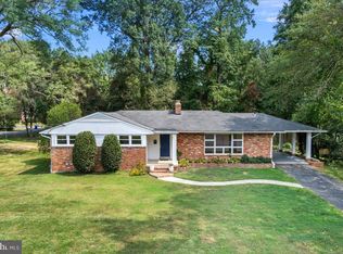 9401 Forest Haven Dr, Alexandria, VA 22309
