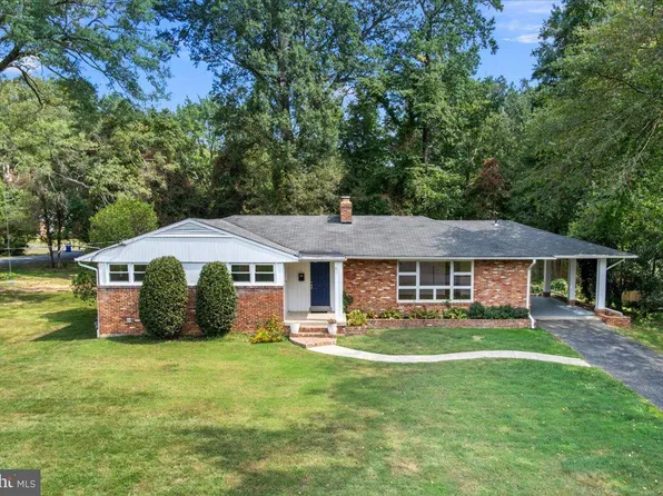 9401 Forest Haven Dr, Alexandria, VA 22309