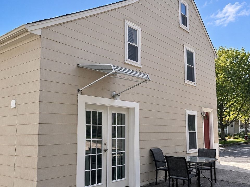 1st image of 57 Pleasant St #B