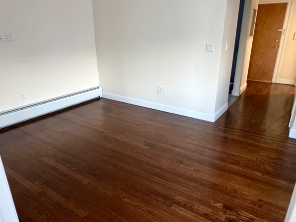 76 Beacon Avenue image 4 of 34