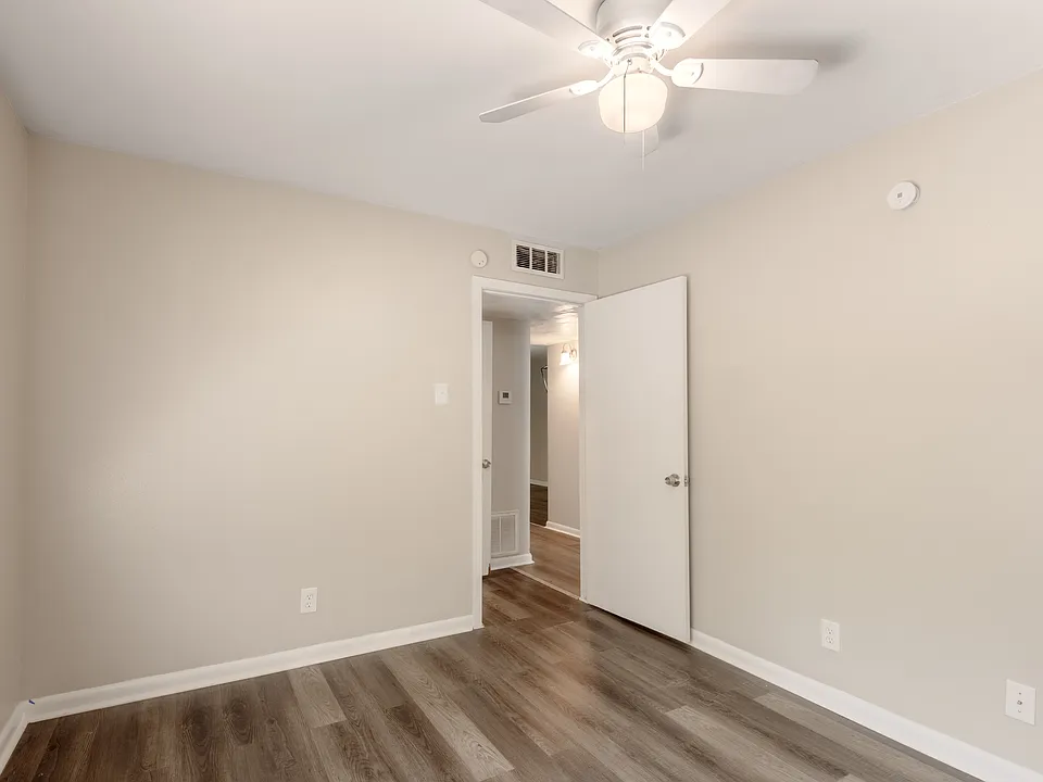 818 University Ave #6