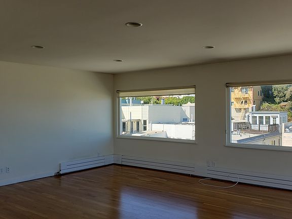 5th image of 1040 Greenwich St