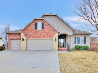 3154 N Lake Ridge Ct, Wichita, KS 67205