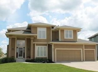 8401 Green Rd, Lenexa, KS 66227