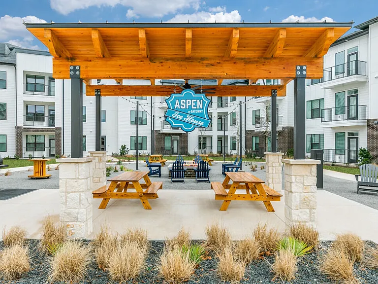 Aspen at Gateway — Photo 28