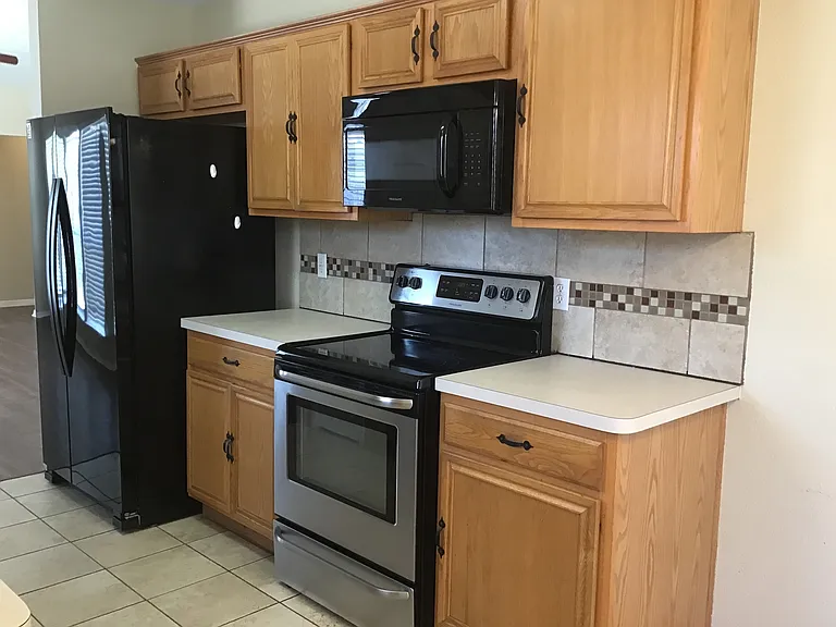 1325 Misty Dr — Photo 4