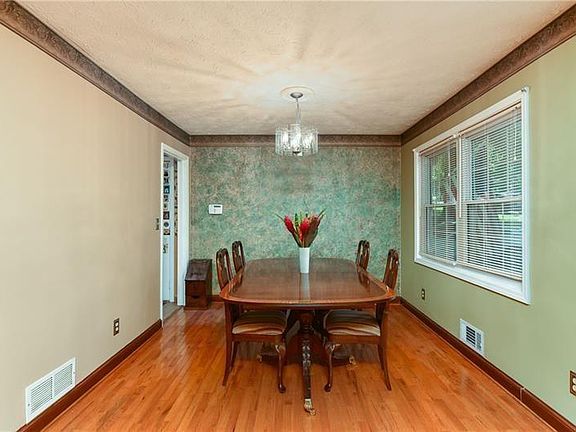 4th image of 1645 Mill Run Ct