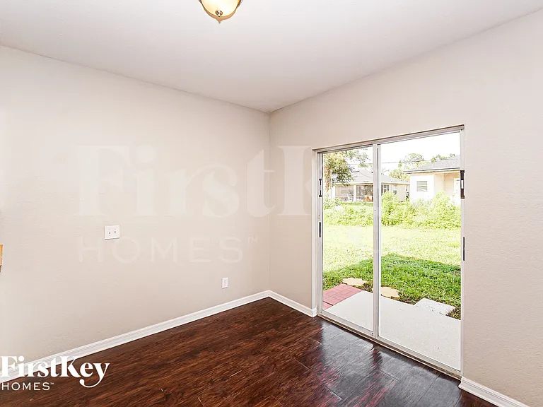 5210 Prime Ter — Photo 6