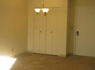 24 Colonels Dr APT 34, Weymouth, MA 02189