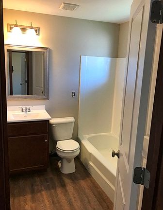 4th image of 2115 N Center St #2115