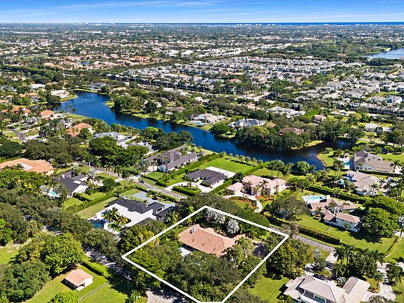 2nd image of 17888 Fieldbrook Circle W