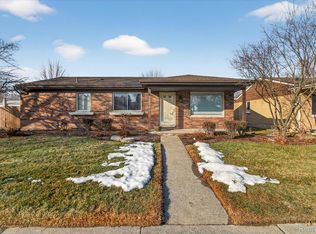 15715 Exeter Ct, Fraser, MI 48026