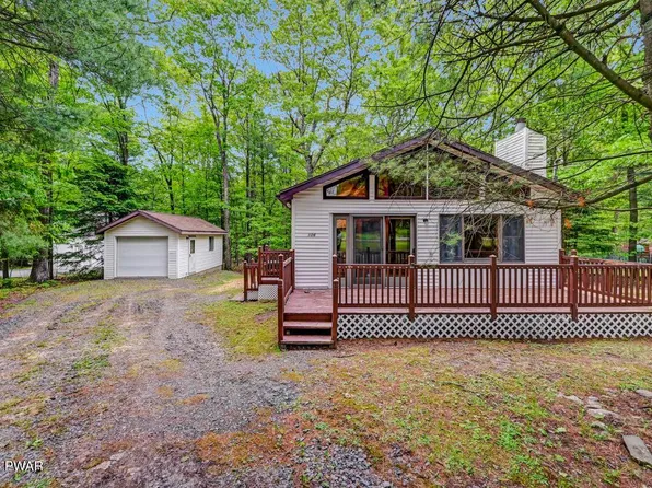 106 Aspen Ridge Dr, Hawley, PA 18428