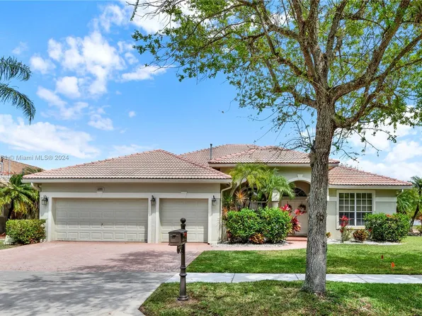 2211 NW 129th Ter, Pembroke Pines, FL 33028