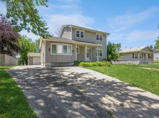 1207 Casady Dr, Norwalk, IA 50211
