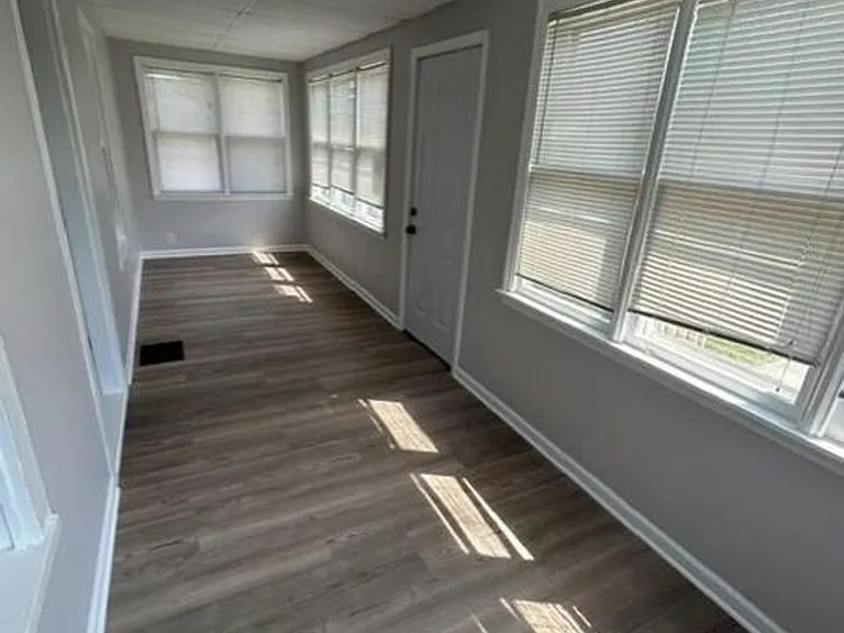 7402 Harrison Ave — Photo 5